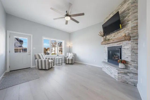 $399,900 | 303 South 1st Avenue, Winneconne, WI 54986