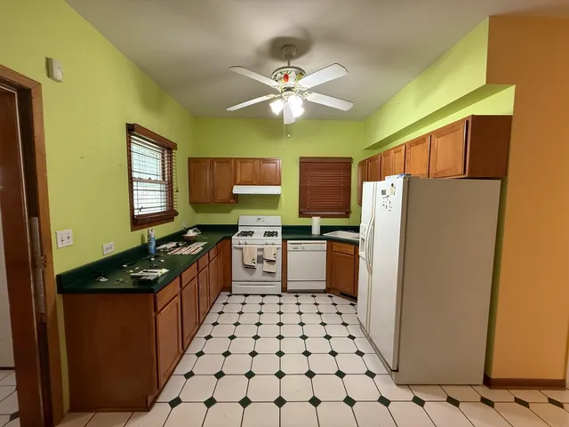 $2,800 | 4844 West Montrose Avenue, Chicago, IL 60630