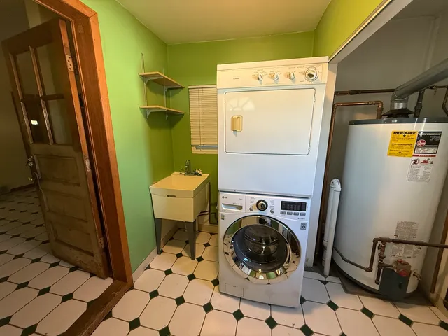 $2,800 | 4844 West Montrose Avenue, Chicago, IL 60630