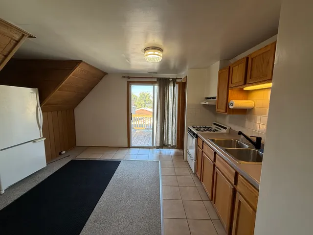 $2,800 | 4844 West Montrose Avenue, Chicago, IL 60630