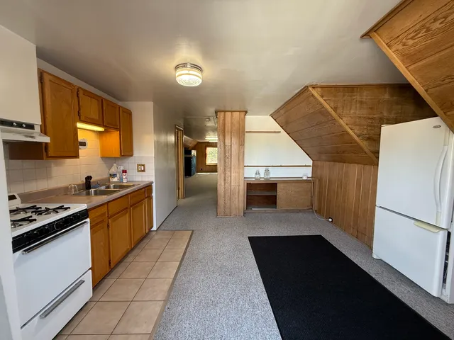 $2,800 | 4844 West Montrose Avenue, Chicago, IL 60630