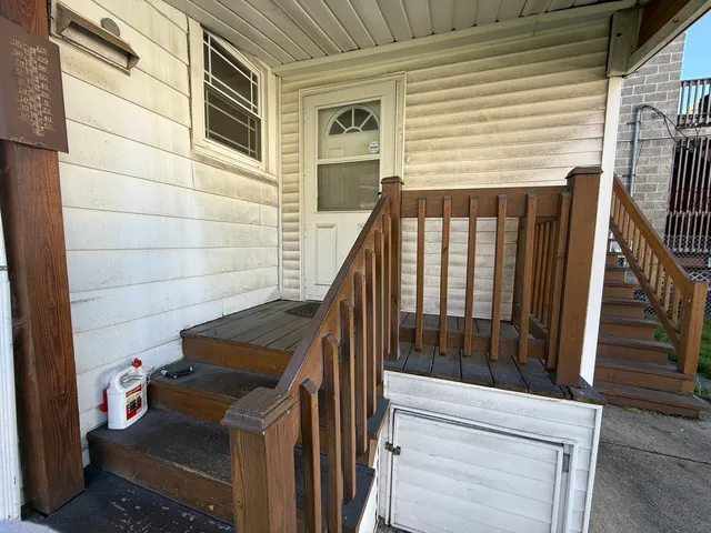 $2,800 | 4844 West Montrose Avenue, Chicago, IL 60630