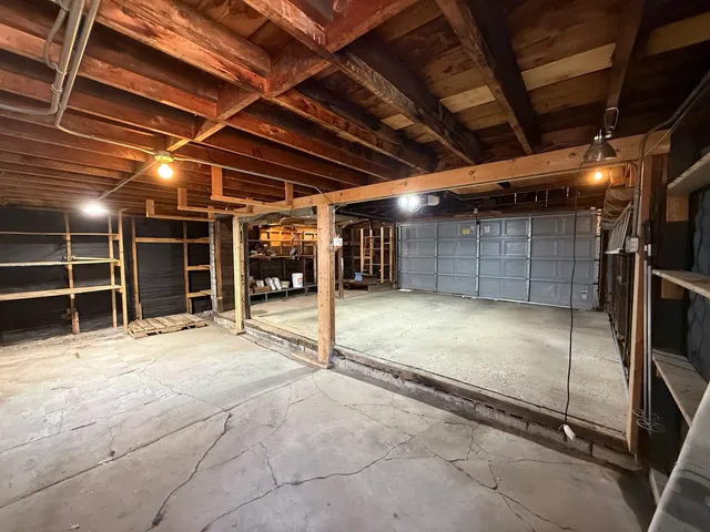 $2,800 | 4844 West Montrose Avenue, Chicago, IL 60630