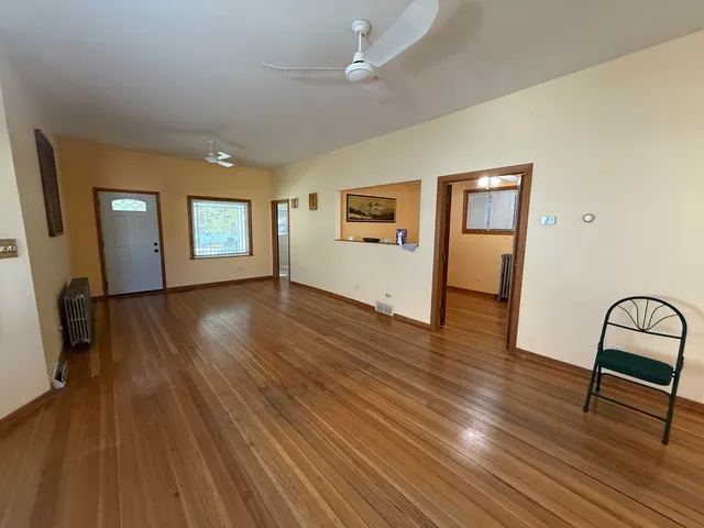 $2,800 | 4844 West Montrose Avenue, Chicago, IL 60630