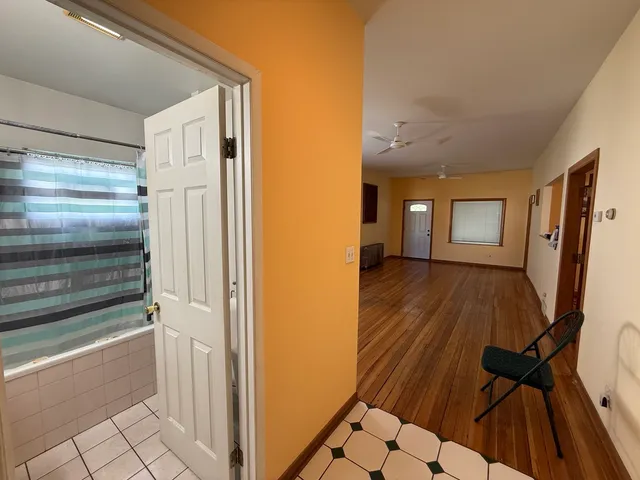 $2,800 | 4844 West Montrose Avenue, Chicago, IL 60630