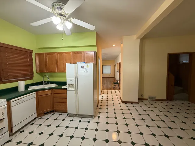 $2,800 | 4844 West Montrose Avenue, Chicago, IL 60630