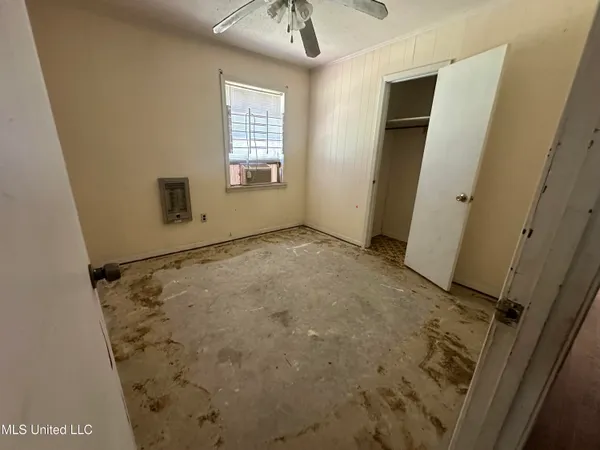 $75,900 | 273 White Oak Drive, Raleigh, MS 39153