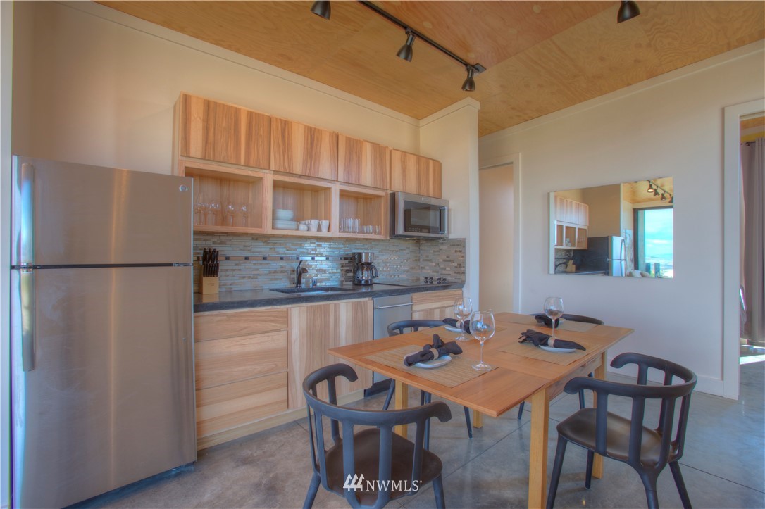 23644 Northwest Cliffe Pointe Road, Unit 11A Quincy, WA 98848 - Photo 5 of 9 Gallery Image 5