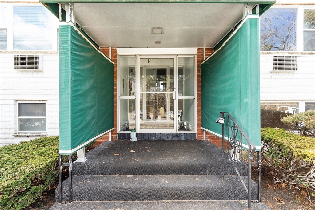 5 Colonial Drive, Unit 2 Andover, MA 01810 - Photo 16 of 17