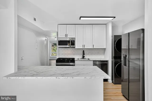 $2,100 | 8481 Greenbelt Road, Unit 201, Greenbelt, MD 20770