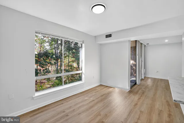 $2,100 | 8481 Greenbelt Road, Unit 201, Greenbelt, MD 20770