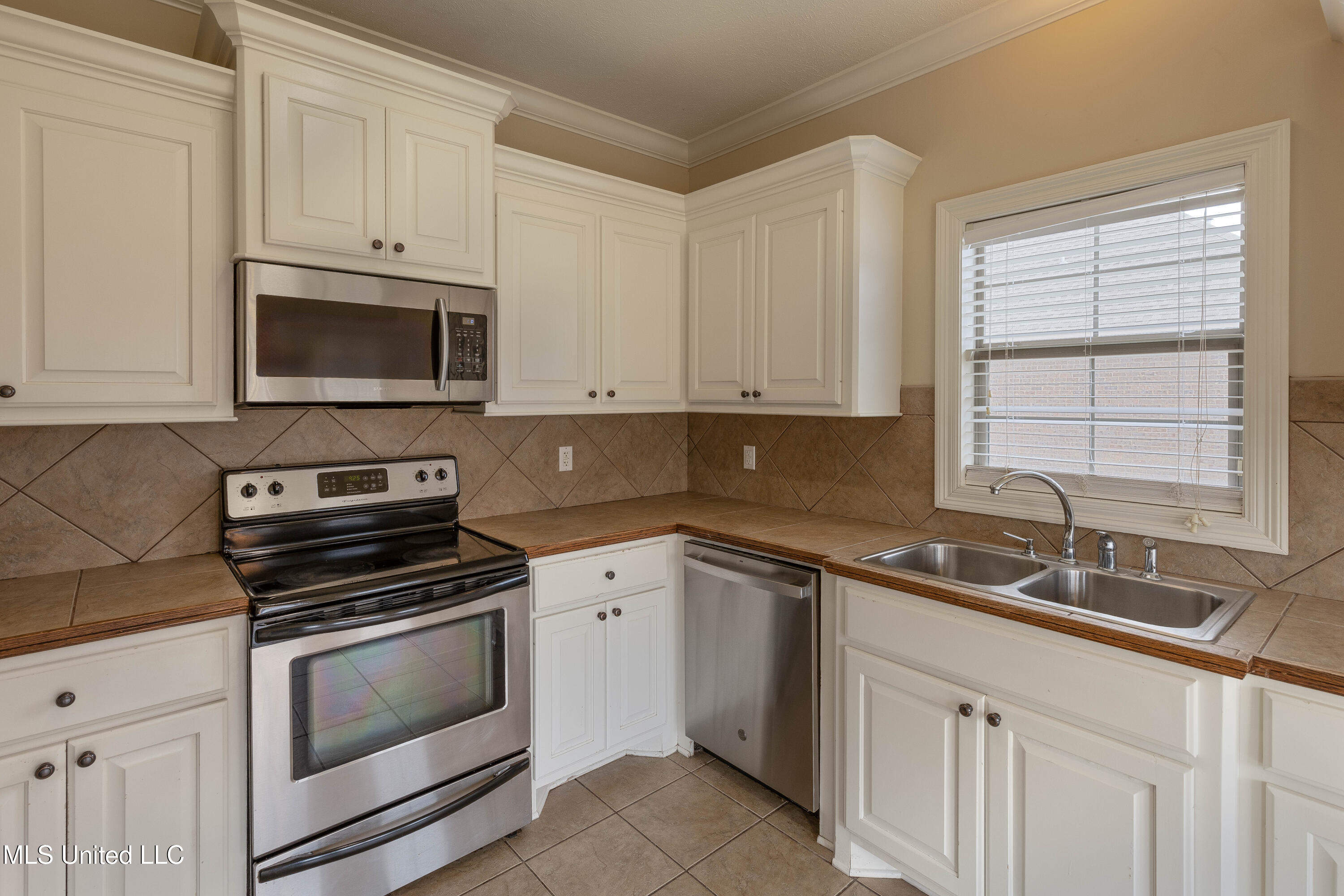 125 Mason Way Madison, MS 39110 - Photo 10 of 43 IMG_0786-Edit
