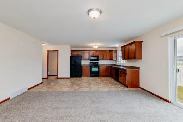 $279,900 | 4276 Estate Drive South, Fargo, ND 58104