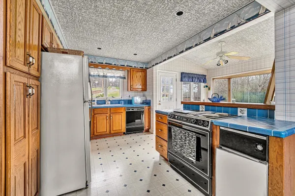 $1,600,000 | 1154 Acorn Drive, Moneta, VA 24121