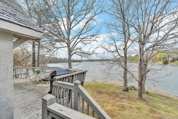 $1,600,000 | 1154 Acorn Drive, Moneta, VA 24121