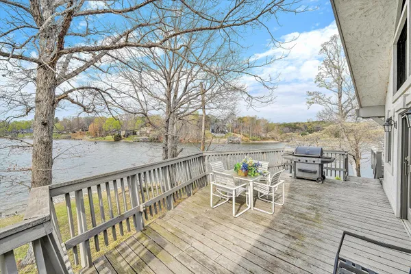 $1,600,000 | 1154 Acorn Drive, Moneta, VA 24121
