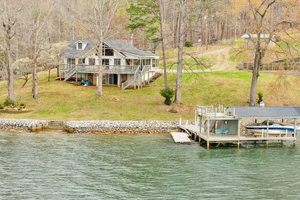 $1,600,000 | 1154 Acorn Drive, Moneta, VA 24121