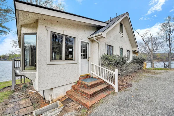 $1,600,000 | 1154 Acorn Drive, Moneta, VA 24121