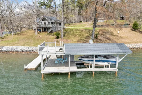 $1,600,000 | 1154 Acorn Drive, Moneta, VA 24121