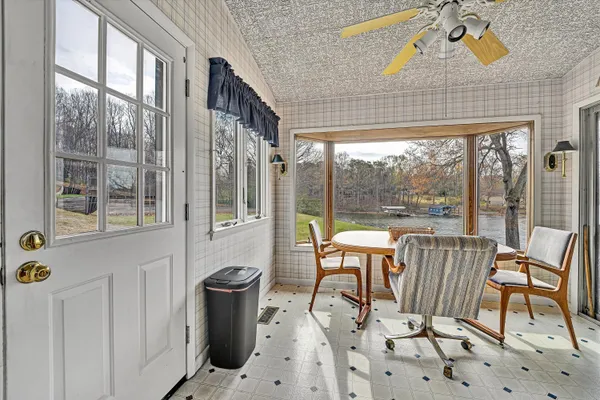 $1,600,000 | 1154 Acorn Drive, Moneta, VA 24121