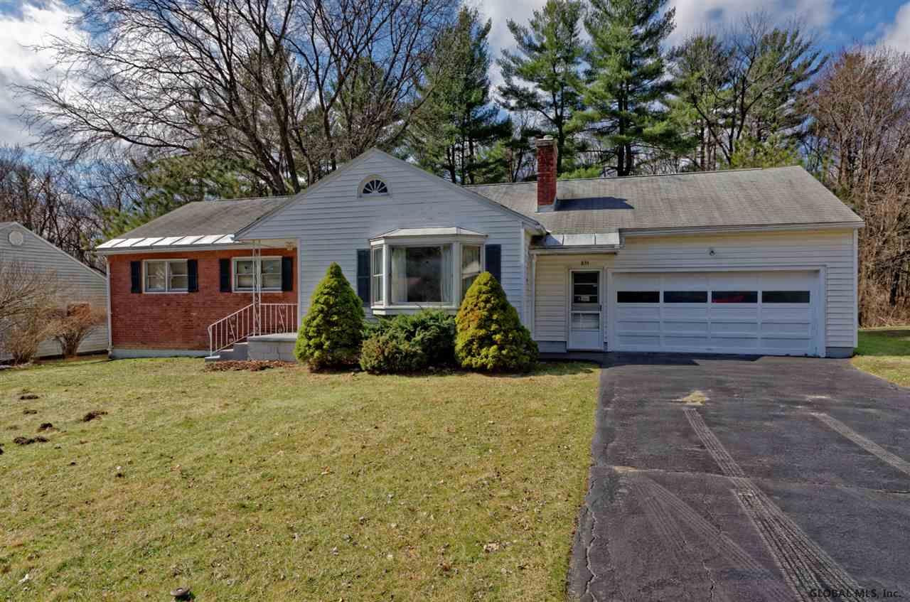 835 Warner Road Niskayuna, NY 12309 - Photo 1 of 25 Photo 1