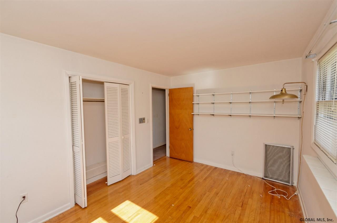 835 Warner Road Niskayuna, NY 12309 - Photo 12 of 25 Photo 12