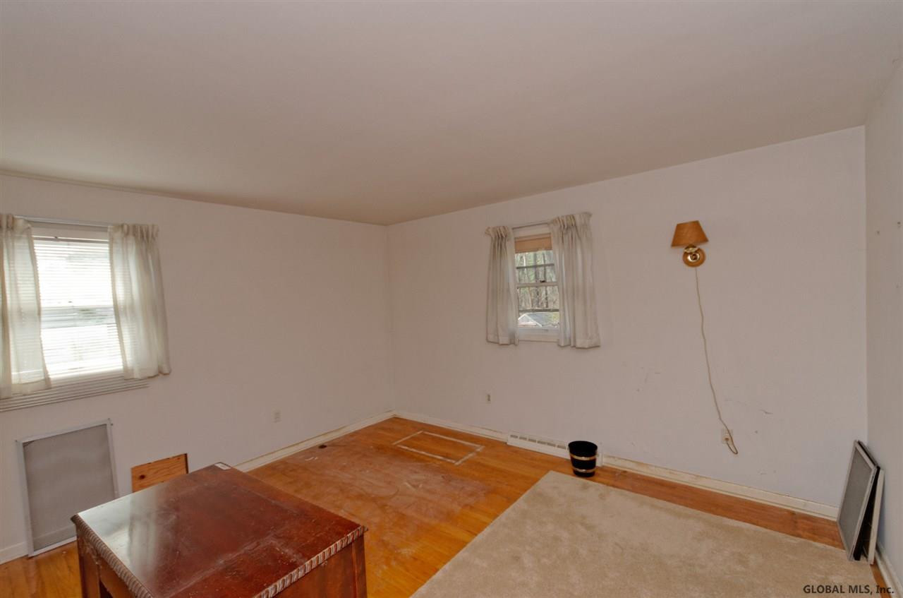 835 Warner Road Niskayuna, NY 12309 - Photo 13 of 25 Photo 13