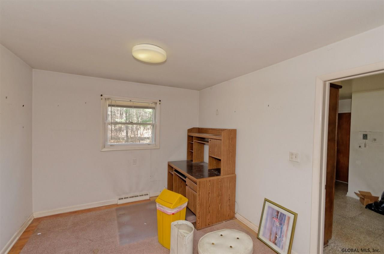 835 Warner Road Niskayuna, NY 12309 - Photo 17 of 25 Photo 17