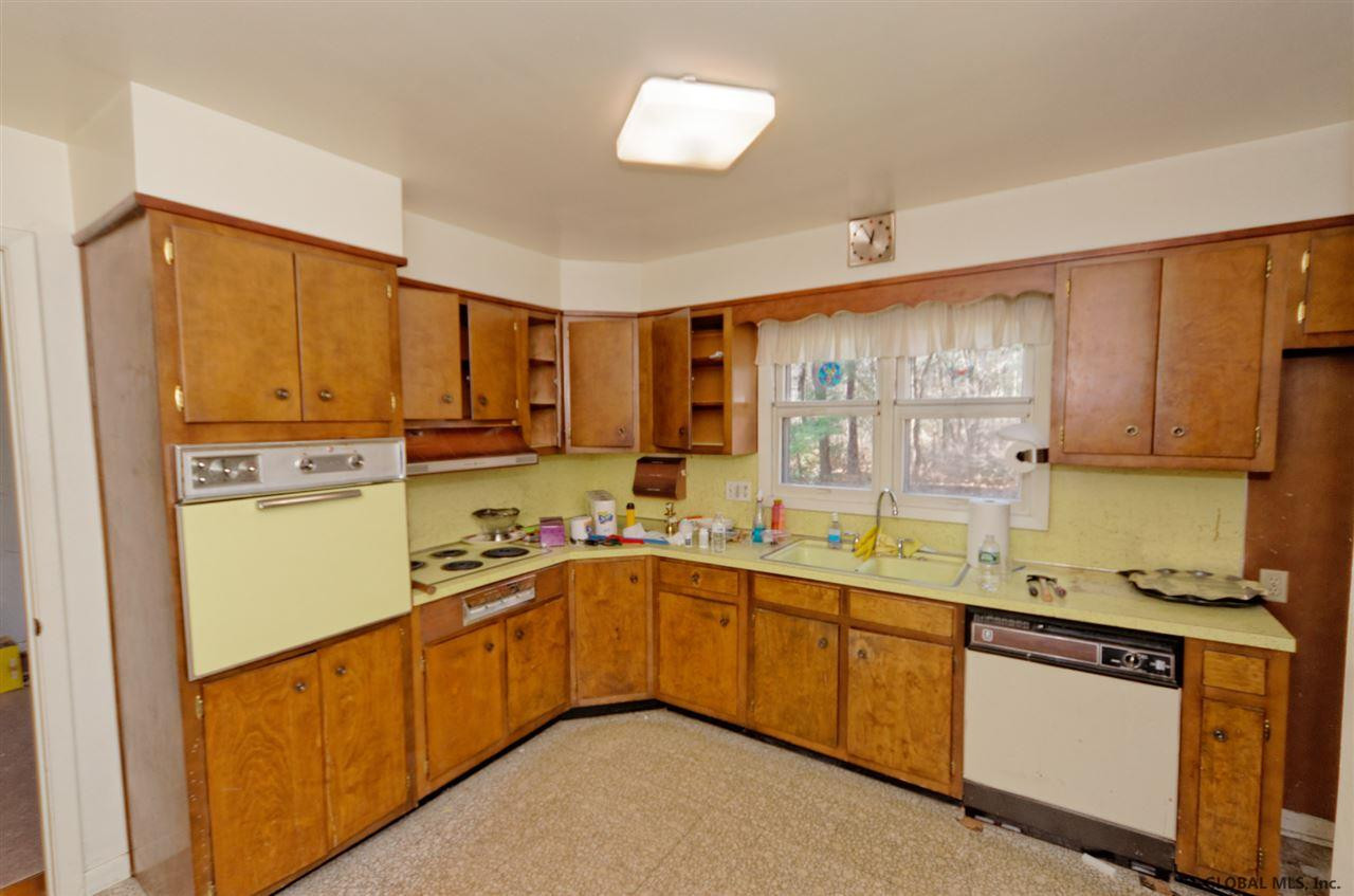 835 Warner Road Niskayuna, NY 12309 - Photo 20 of 25 Photo 20
