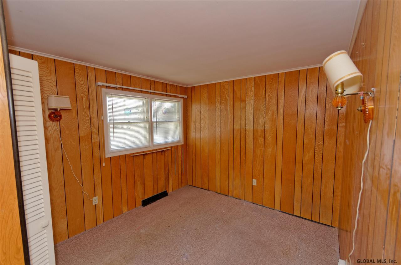 835 Warner Road Niskayuna, NY 12309 - Photo 9 of 25 Photo 9