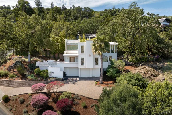 $1,895,000 | 200 Stuyvesant Drive, San Anselmo, CA 94960