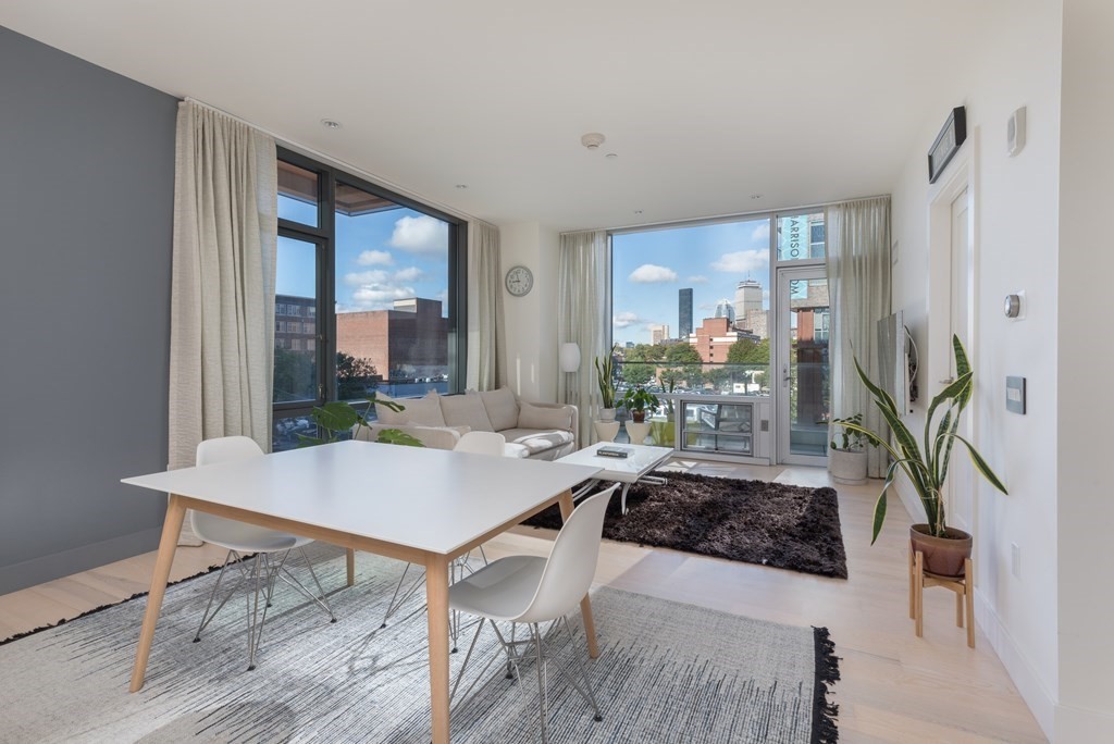 32 Traveler Street, Unit 304 Boston, MA 02118 - Photo 3 of 35