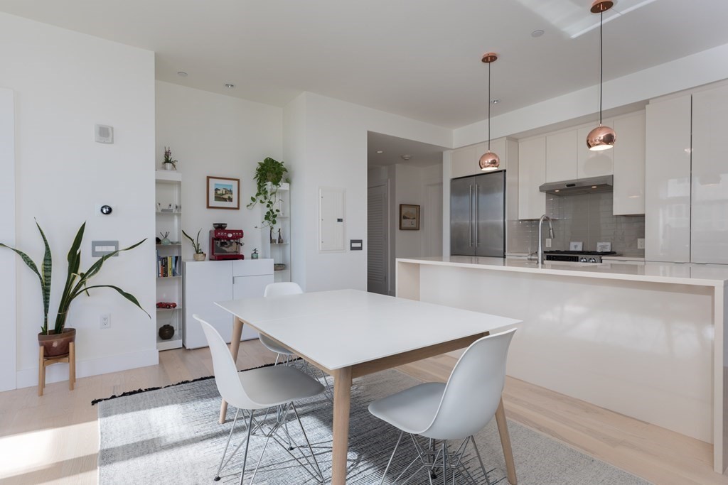 32 Traveler Street, Unit 304 Boston, MA 02118 - Photo 8 of 35