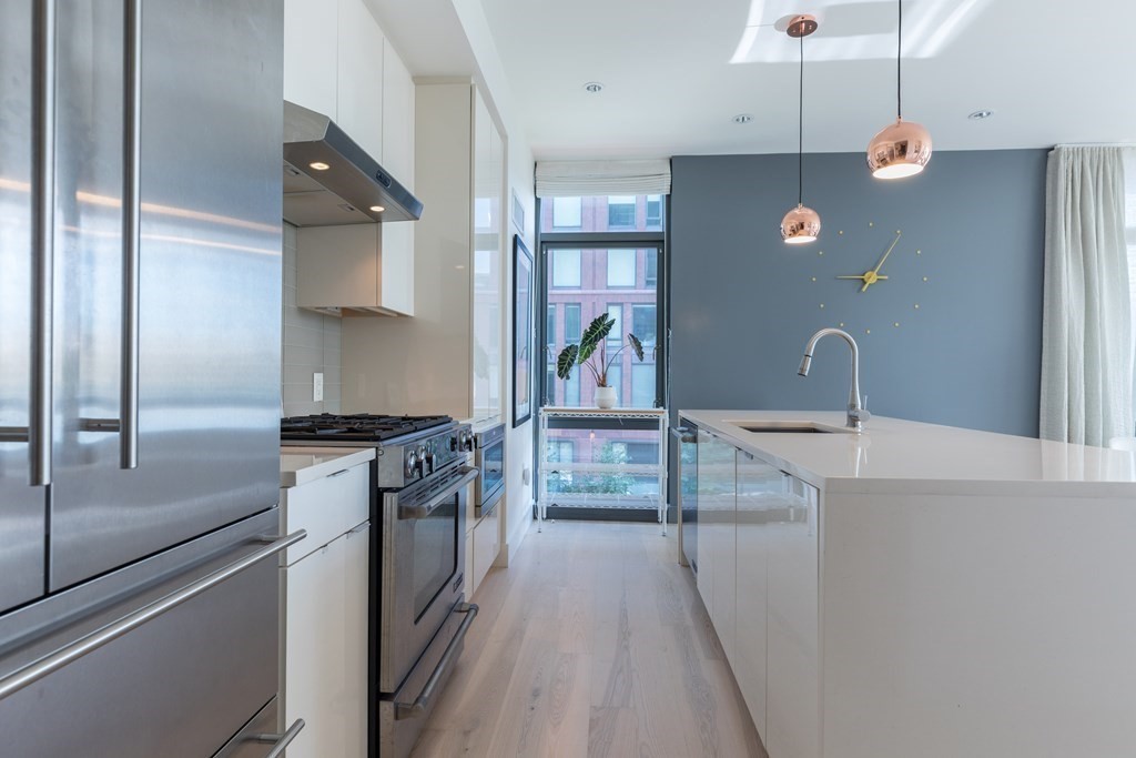 32 Traveler Street, Unit 304 Boston, MA 02118 - Photo 10 of 35