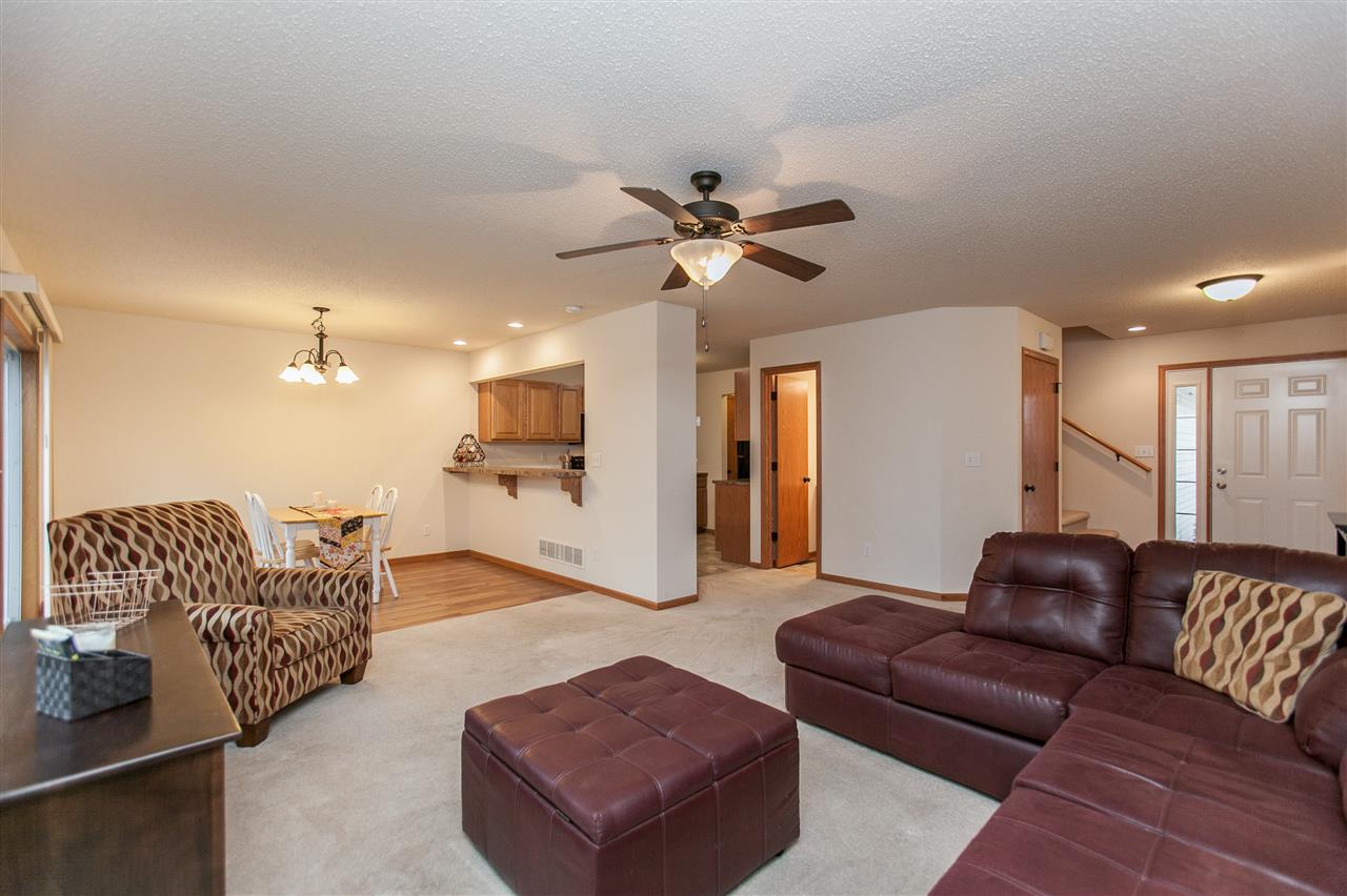 3553 Stoney Point Road Southwest Cedar Rapids, IA 52404 - Photo 3 of 33 Gallery Image 3