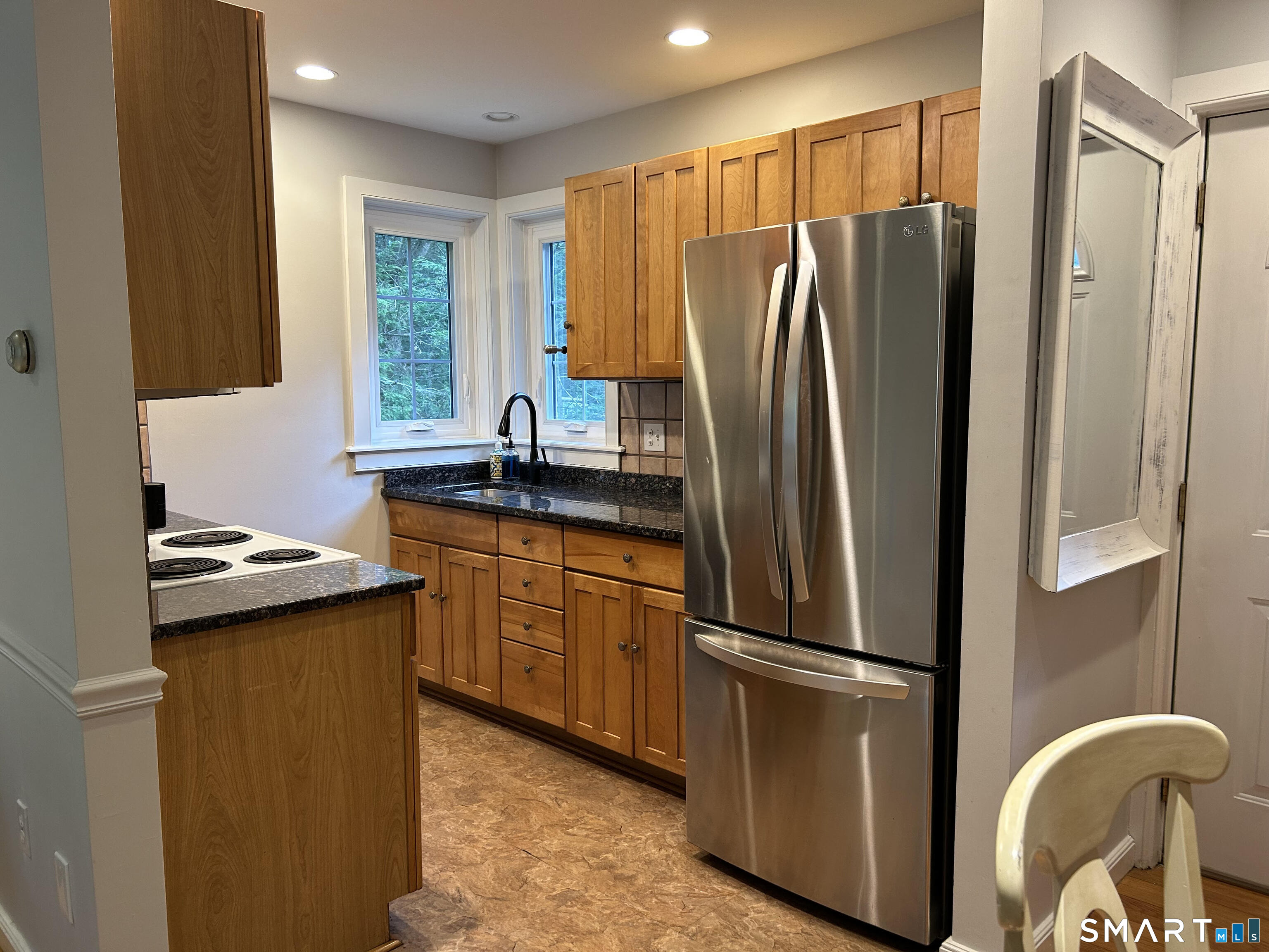 80 River Road Clinton, CT 06413 - Photo 13 of 26 Gallery Image 13