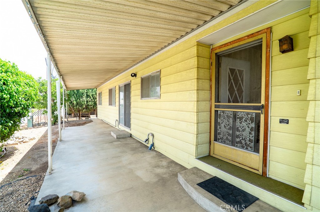 1439 Ridgemont Way Corona, CA 92882 - Photo 3 of 17