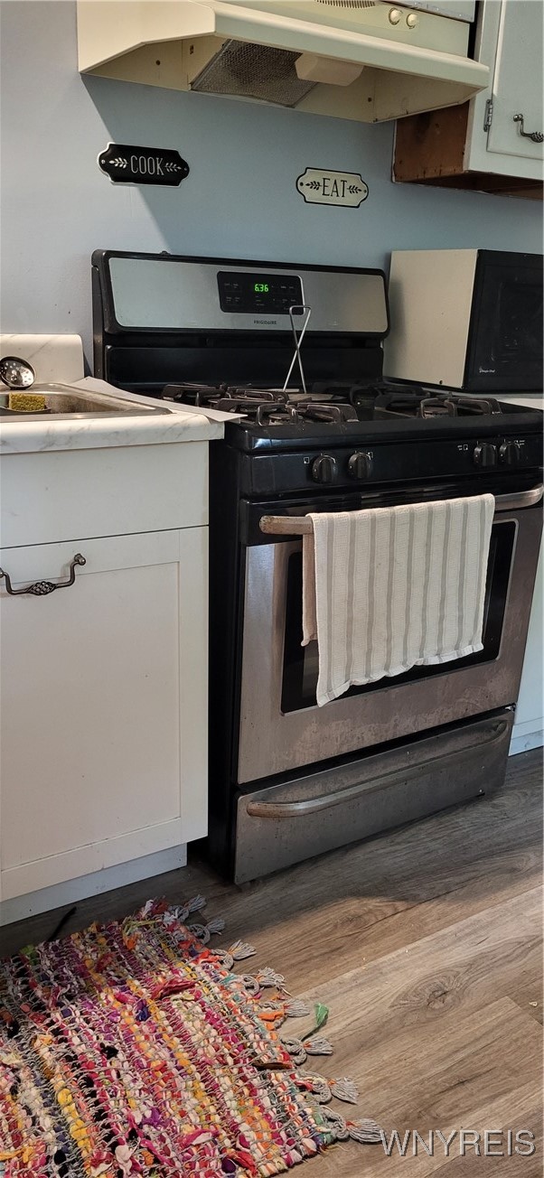 1091 Ruie Road North Tonawanda, NY 14120 - Photo 13 of 22 Stove included