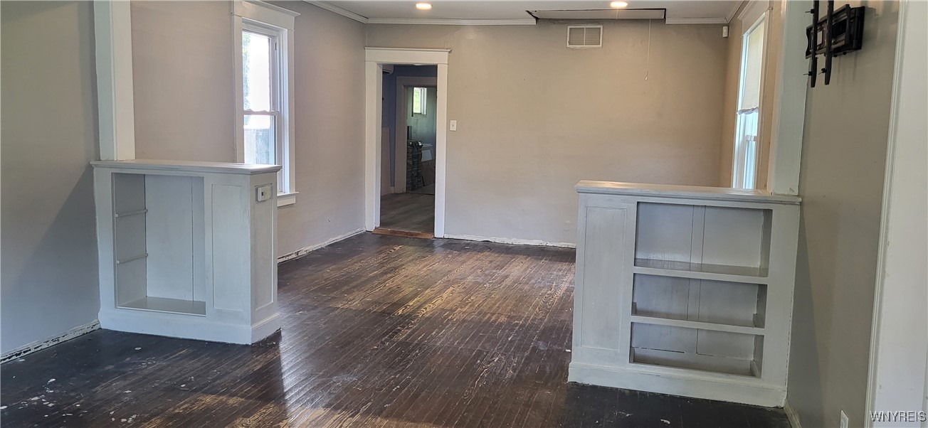 1091 Ruie Road North Tonawanda, NY 14120 - Photo 22 of 22 Livingroom/ Dinning room