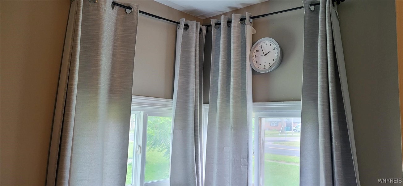 1091 Ruie Road North Tonawanda, NY 14120 - Photo 10 of 22 first bedroom when you enter