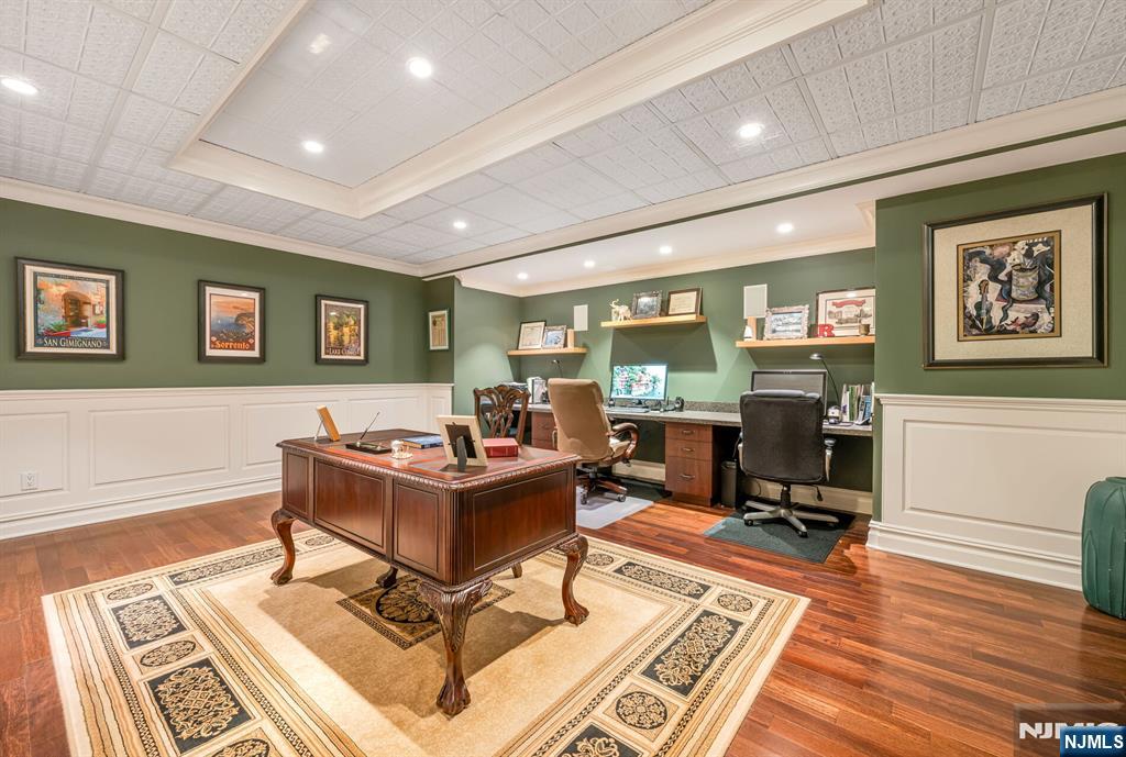 248 Old Turnpike Road Califon, NJ 07830 - Photo 42 of 50 a workspace with furniture