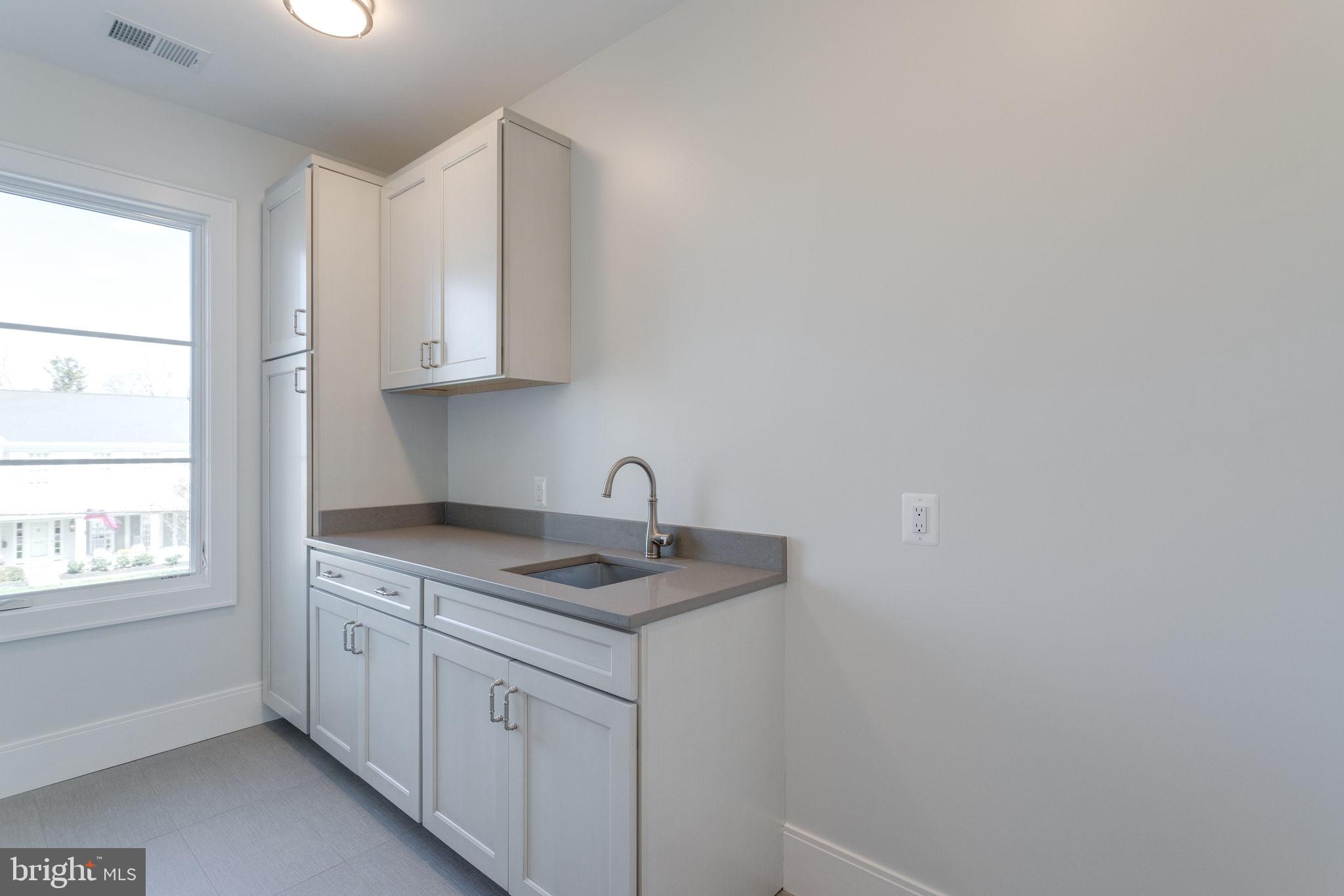2207 Windsor Road Alexandria, VA 22307 - Photo 44 of 61 Gallery Image 44