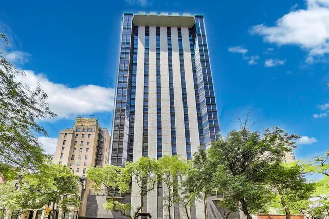 $445,000 | 1310 North Ritchie Court, Unit 5C, Chicago, IL 60610