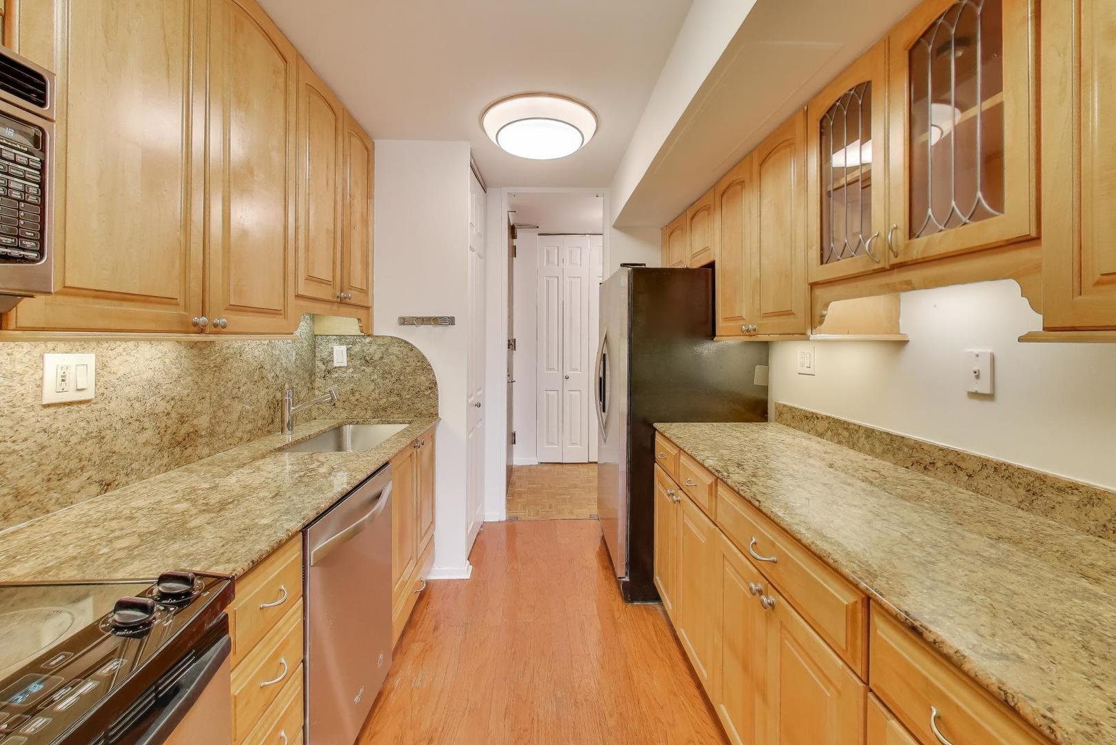 1310 North Ritchie Court, Unit 5C Chicago, IL 60610 - Photo 13 of 34