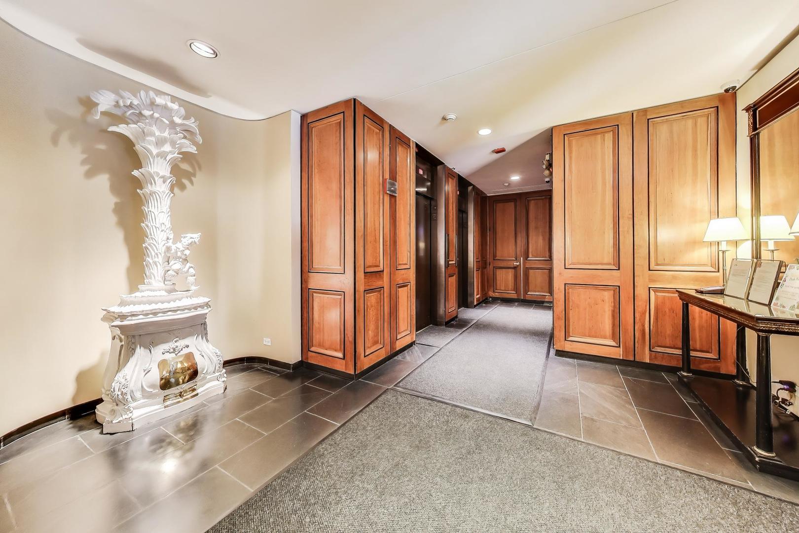 1310 North Ritchie Court, Unit 5C Chicago, IL 60610 - Photo 5 of 34