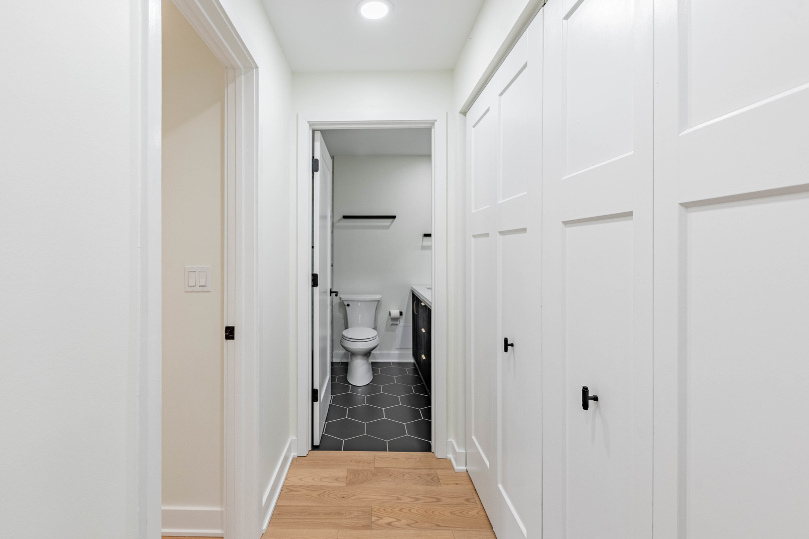 405 North Wabash Avenue, Unit 207 Chicago, IL 60611 - Photo 20 of 30