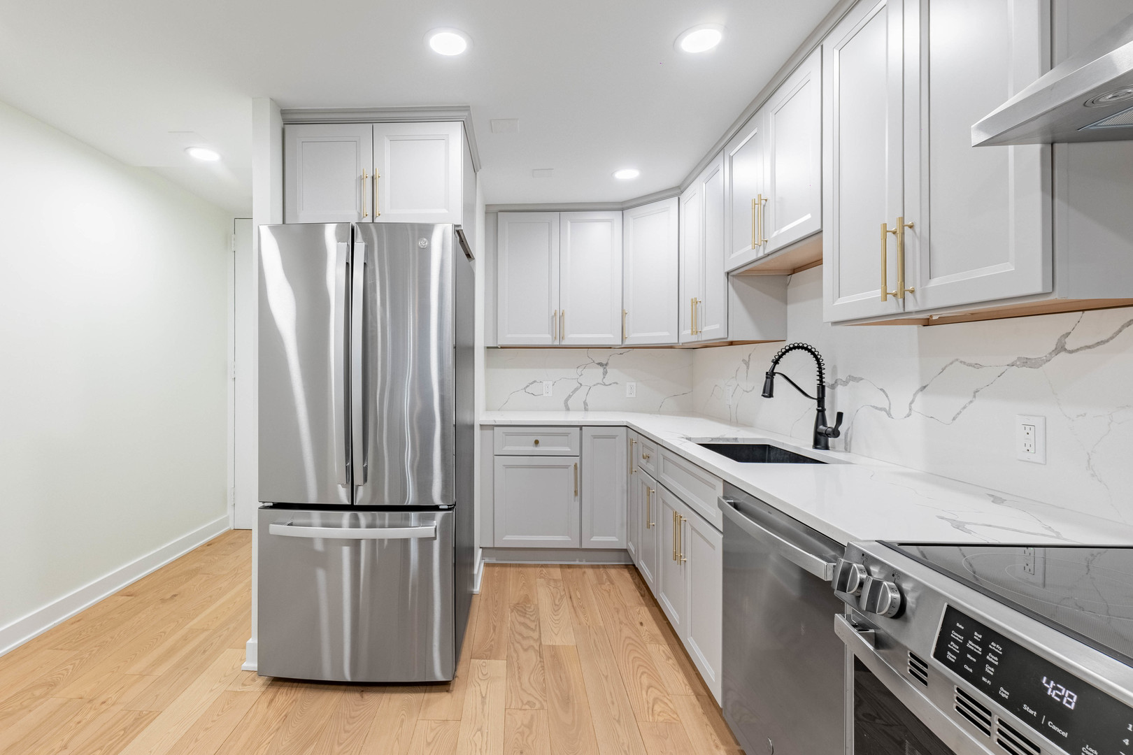 405 North Wabash Avenue, Unit 207 Chicago, IL 60611 - Photo 9 of 30