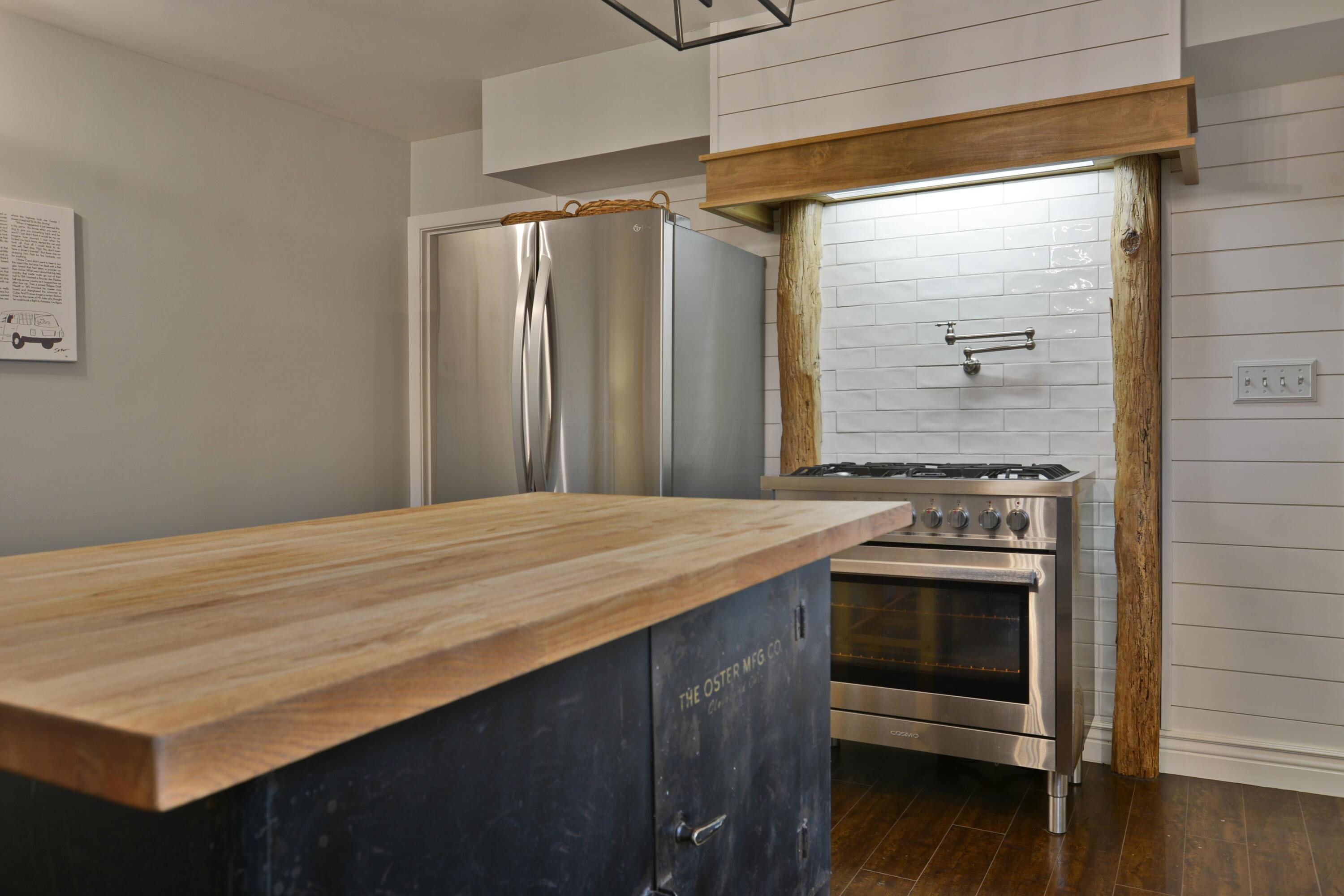 2510 Dover Road Columbus, OH 43209 - Photo 12 of 33 KItchen 2