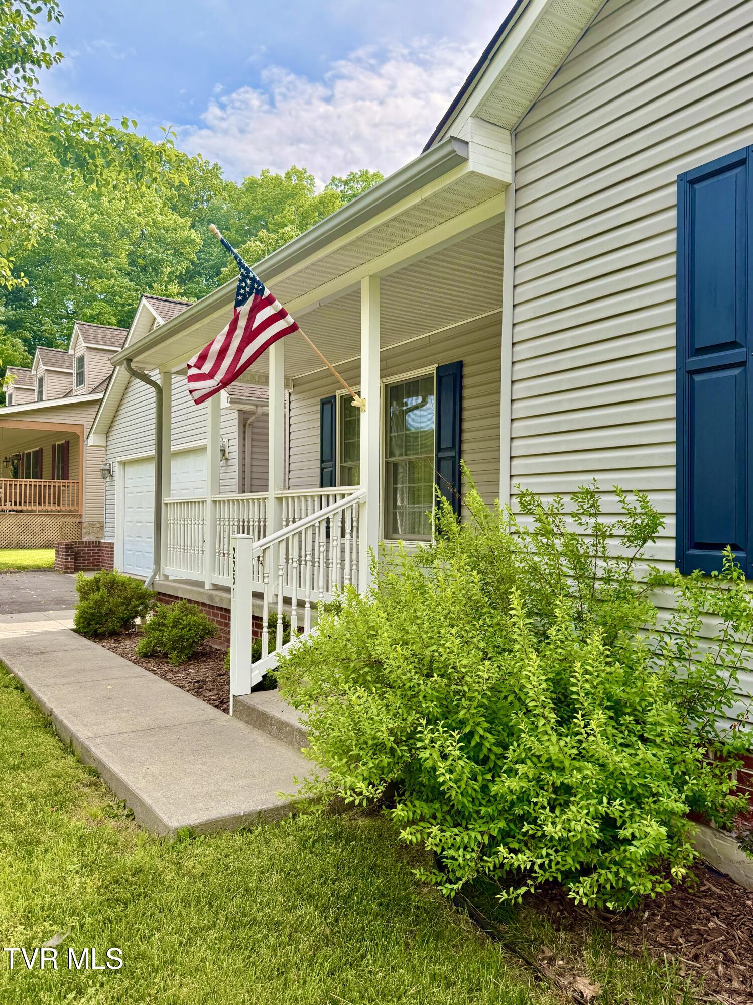 2251 Mountain Laurel Road Northeast Norton, VA 24273 - Photo 10 of 97 IMG_0612