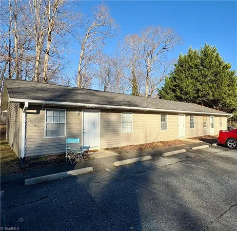 $750,000 | 2808 Uwharrie Road, Archdale, NC 27263